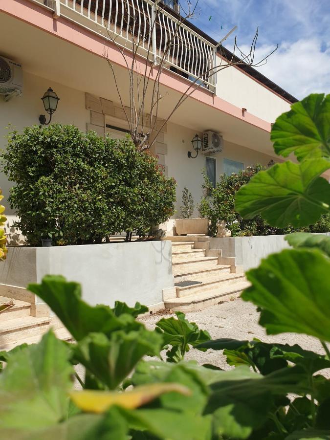 ליקאטה Villa Francesca מראה חיצוני תמונה
